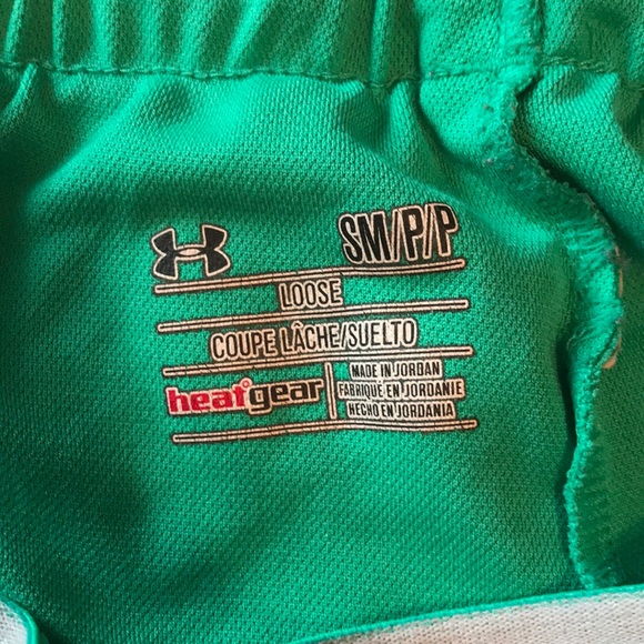 Under armor shorts - Picture 3 of 3